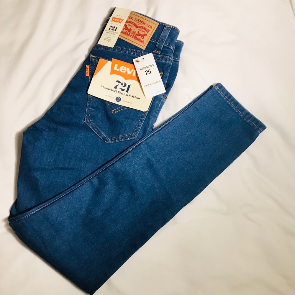 Levi’s 721 Vintage High Rise Ankle Skinny